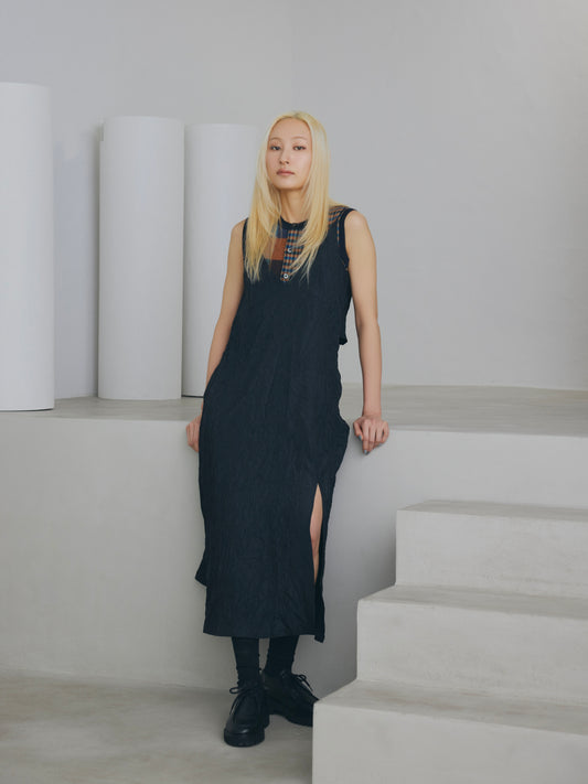 TRAVEL CAMI DRESS/ CRINKLE BLACK