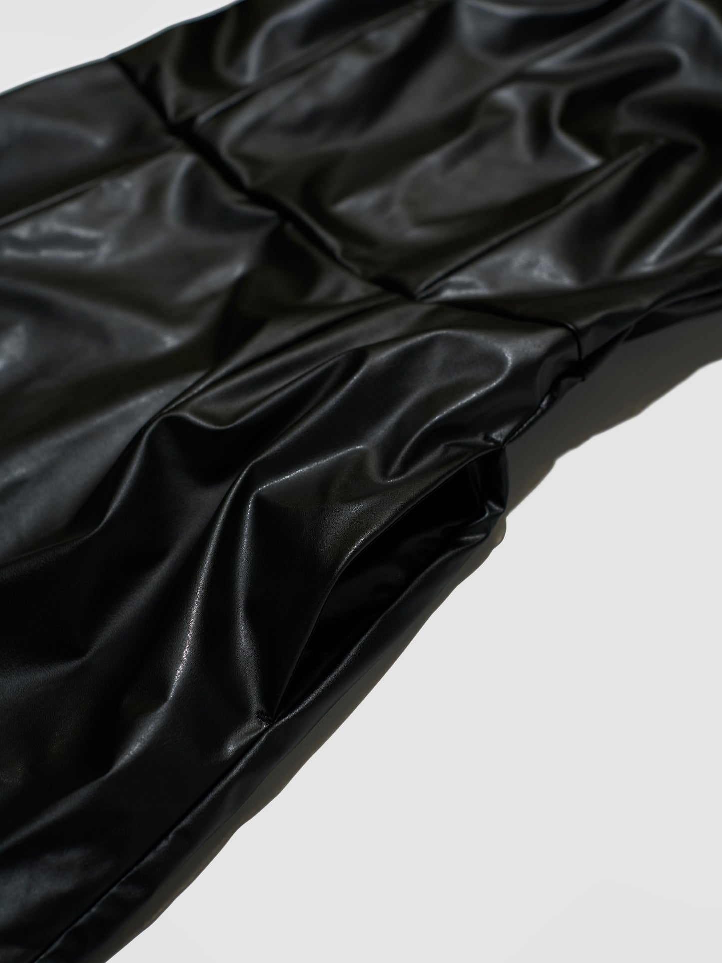 SLIT LAYERED DRESS/ LEATHER