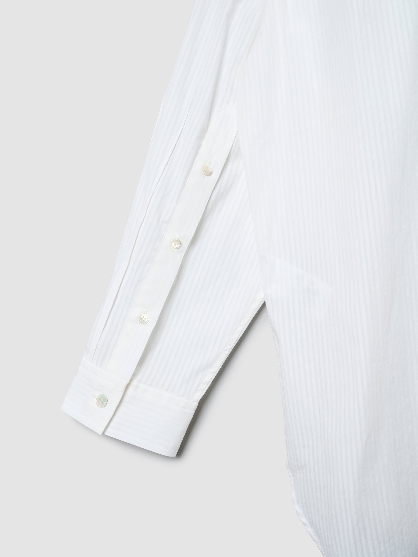 TRAVEL SHIRT/ WHITE STRIPE