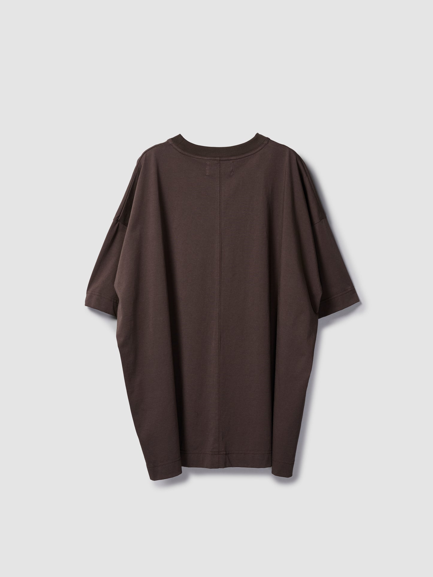 BACK SEAM POCKET TEE/ BROWN