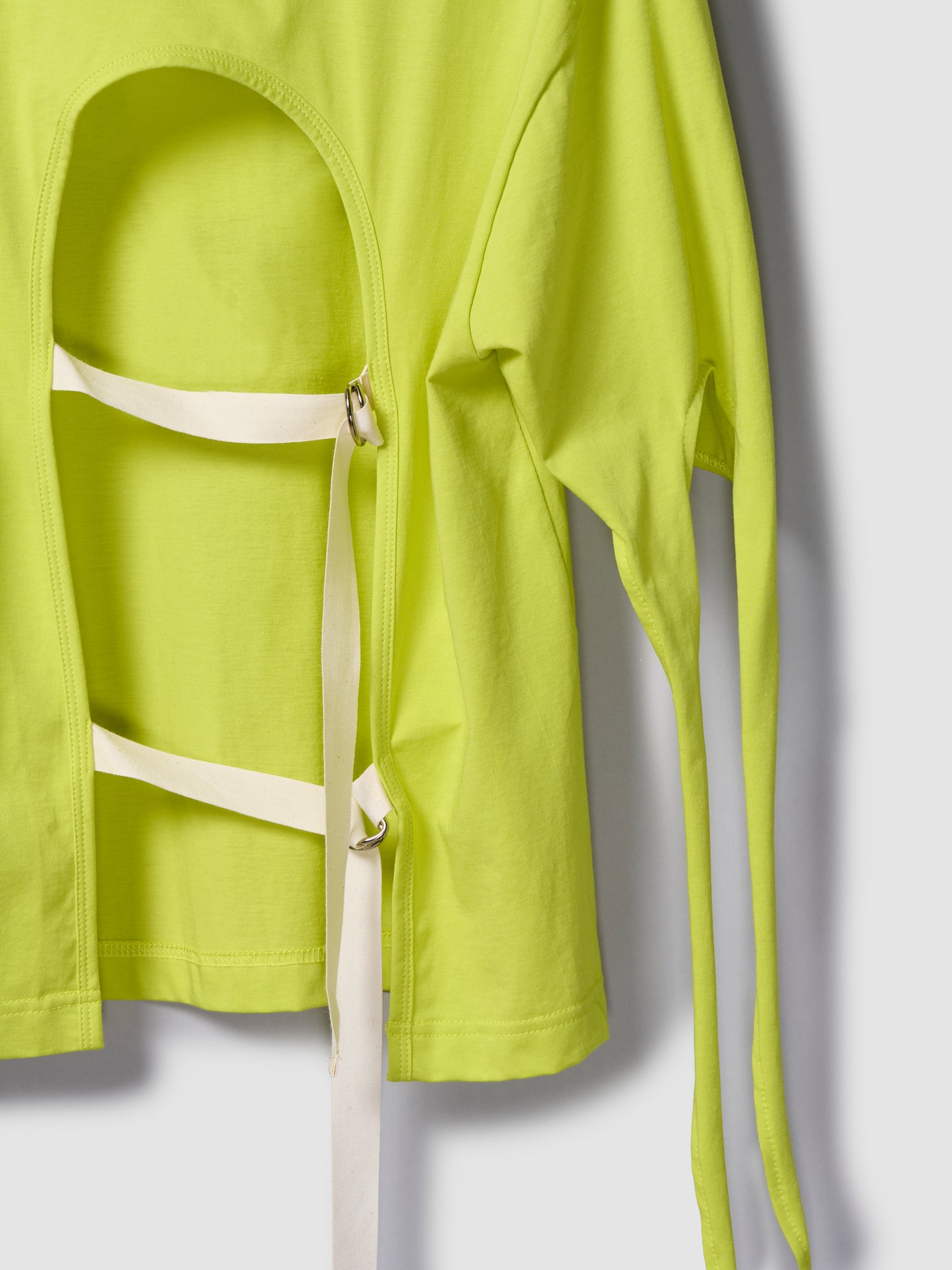 STRAP TEE/ LIME