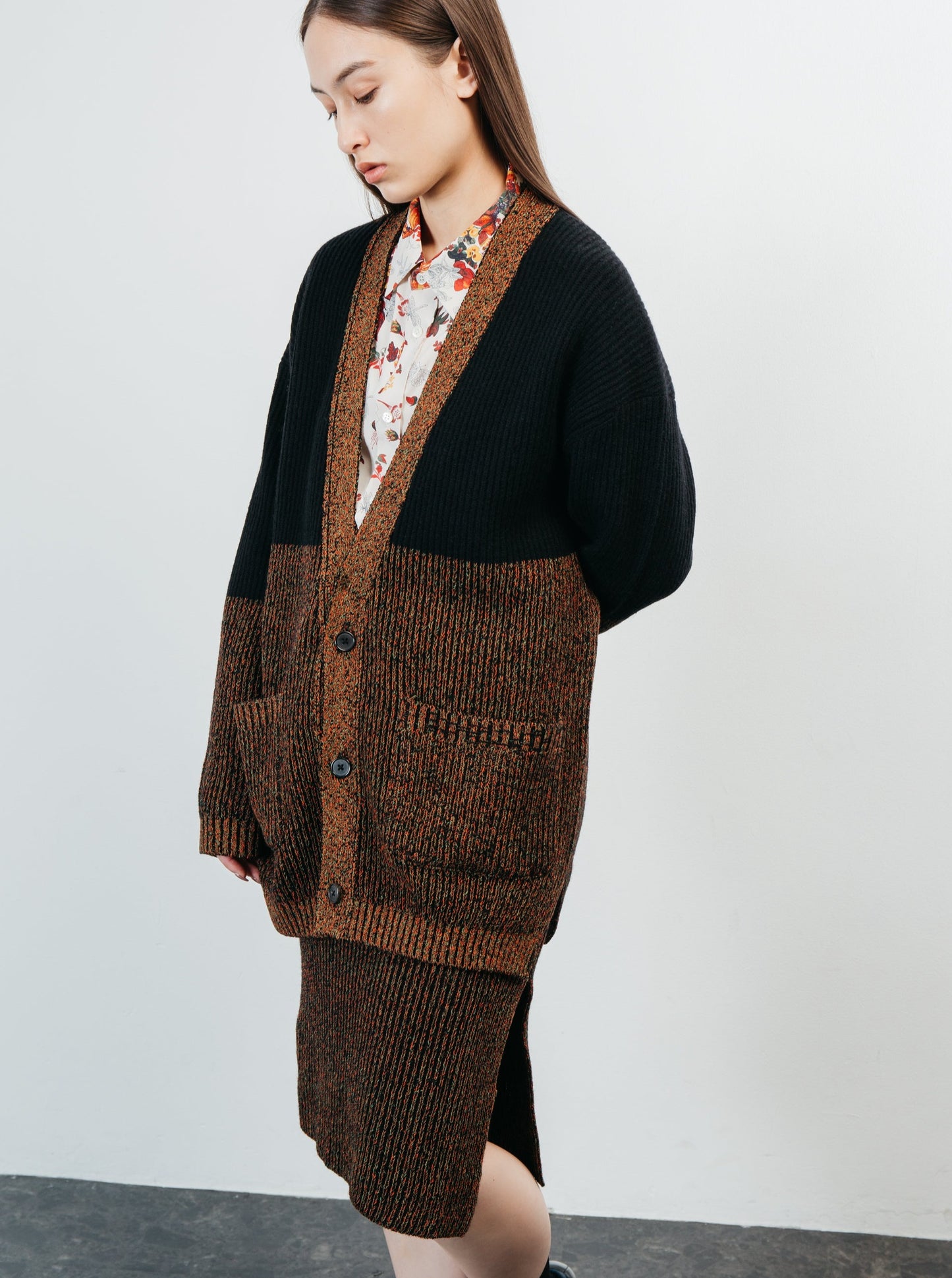 DEEP SLIT SKIRT/ MULTI BLACK