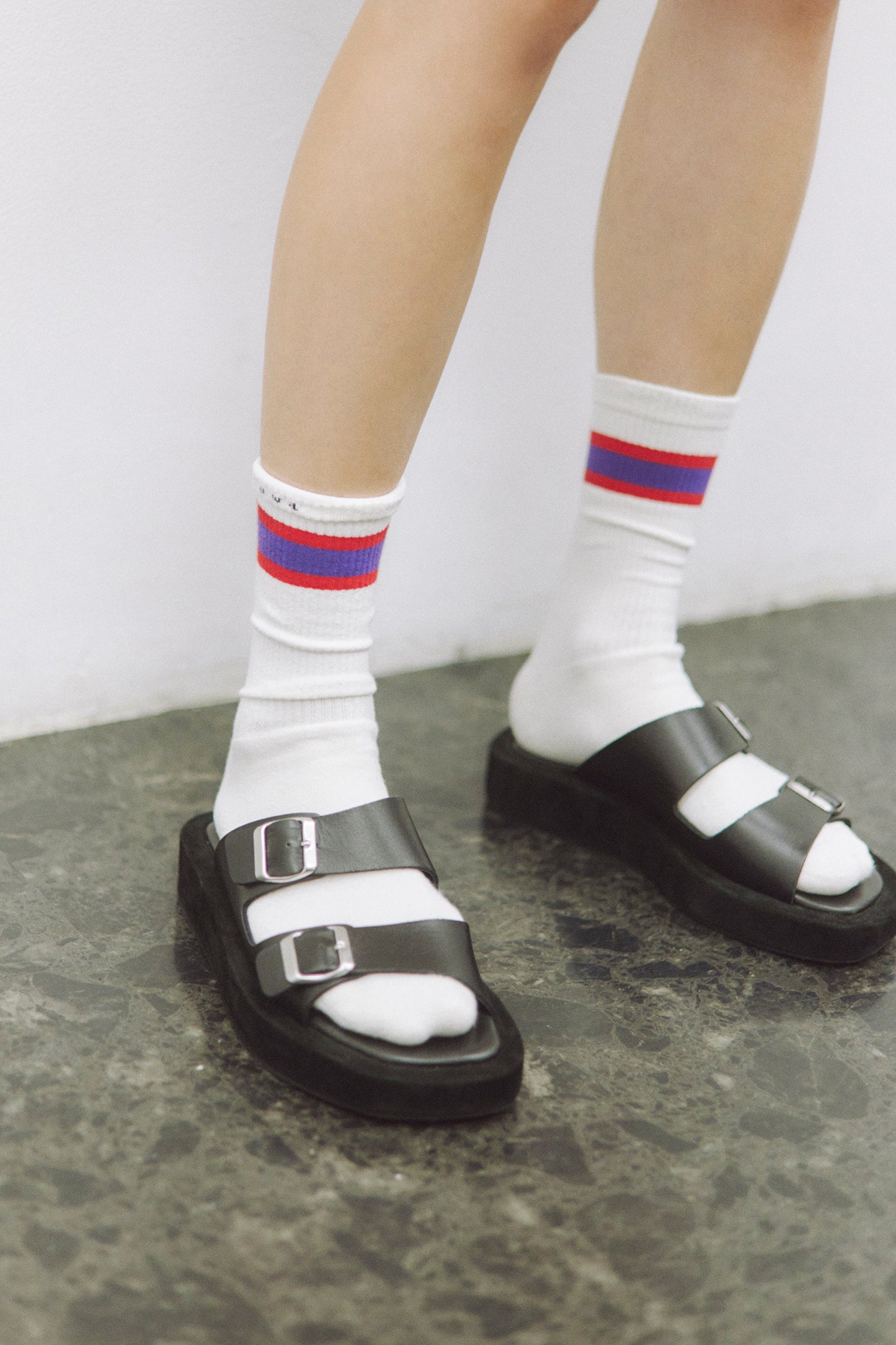 SKATER SOCKS/ WHITE/RED/PURPLE