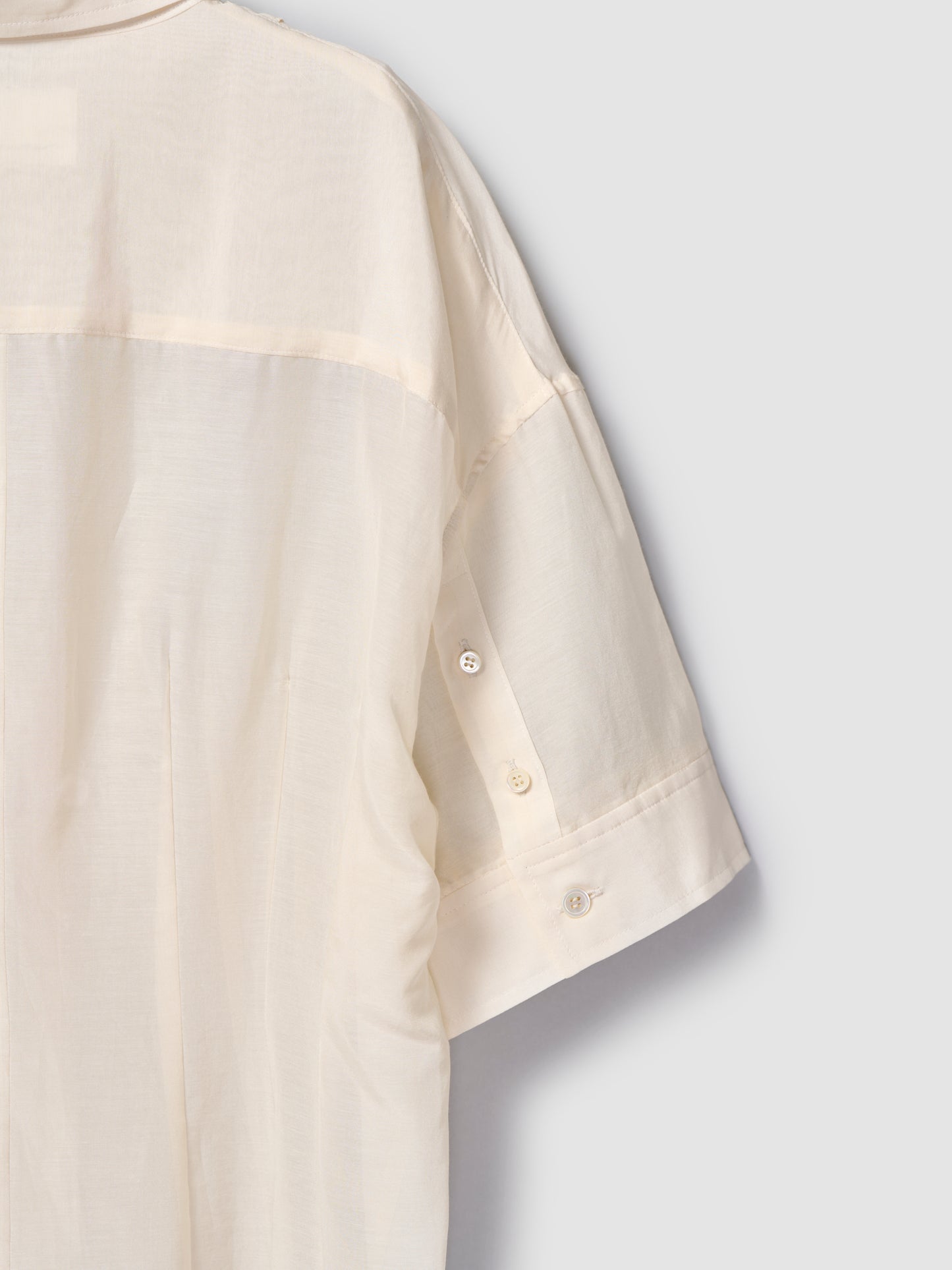 SHAPED SS SHIRT/ SHEER NUDE
