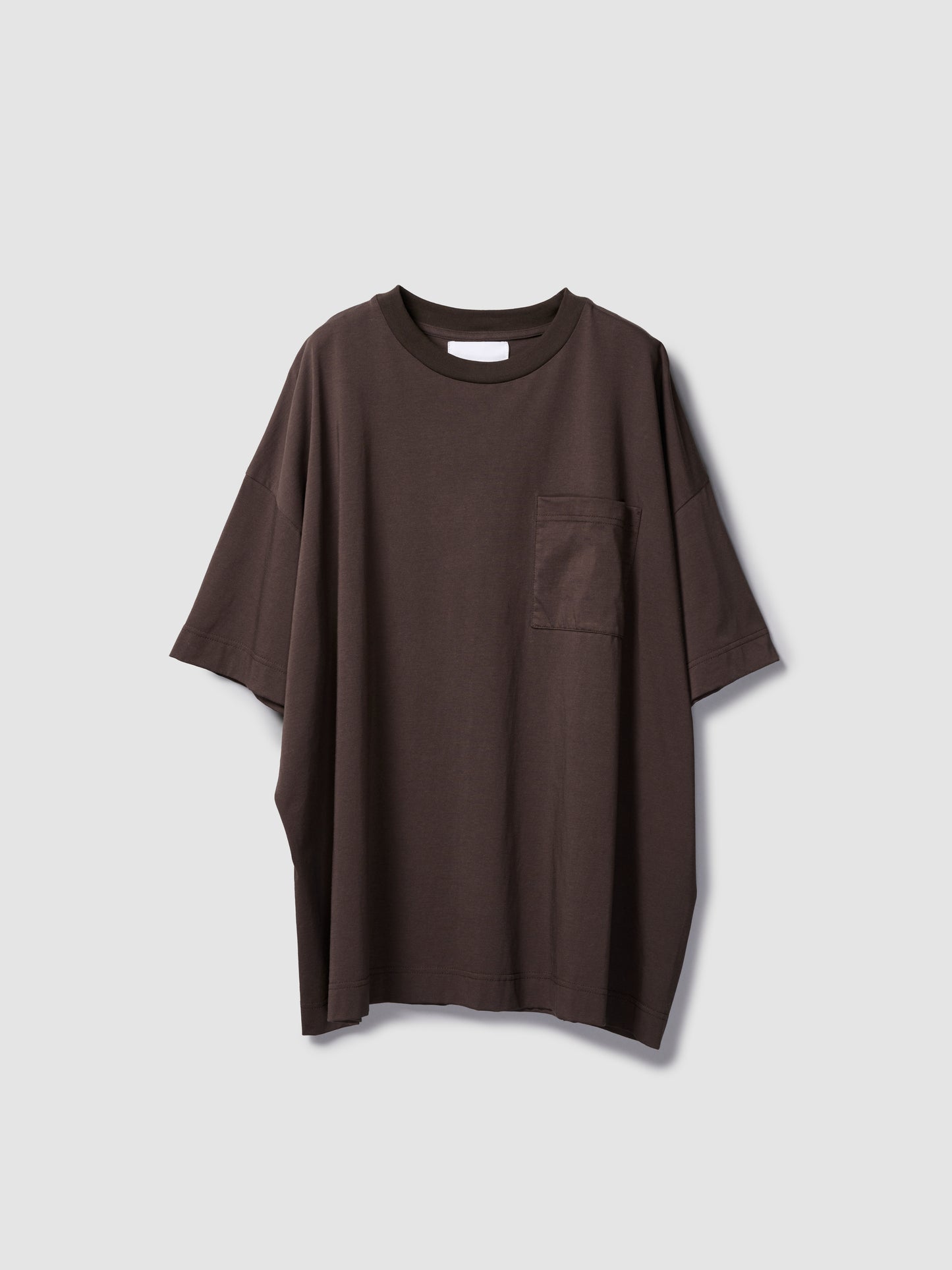 BACK SEAM POCKET TEE/ BROWN