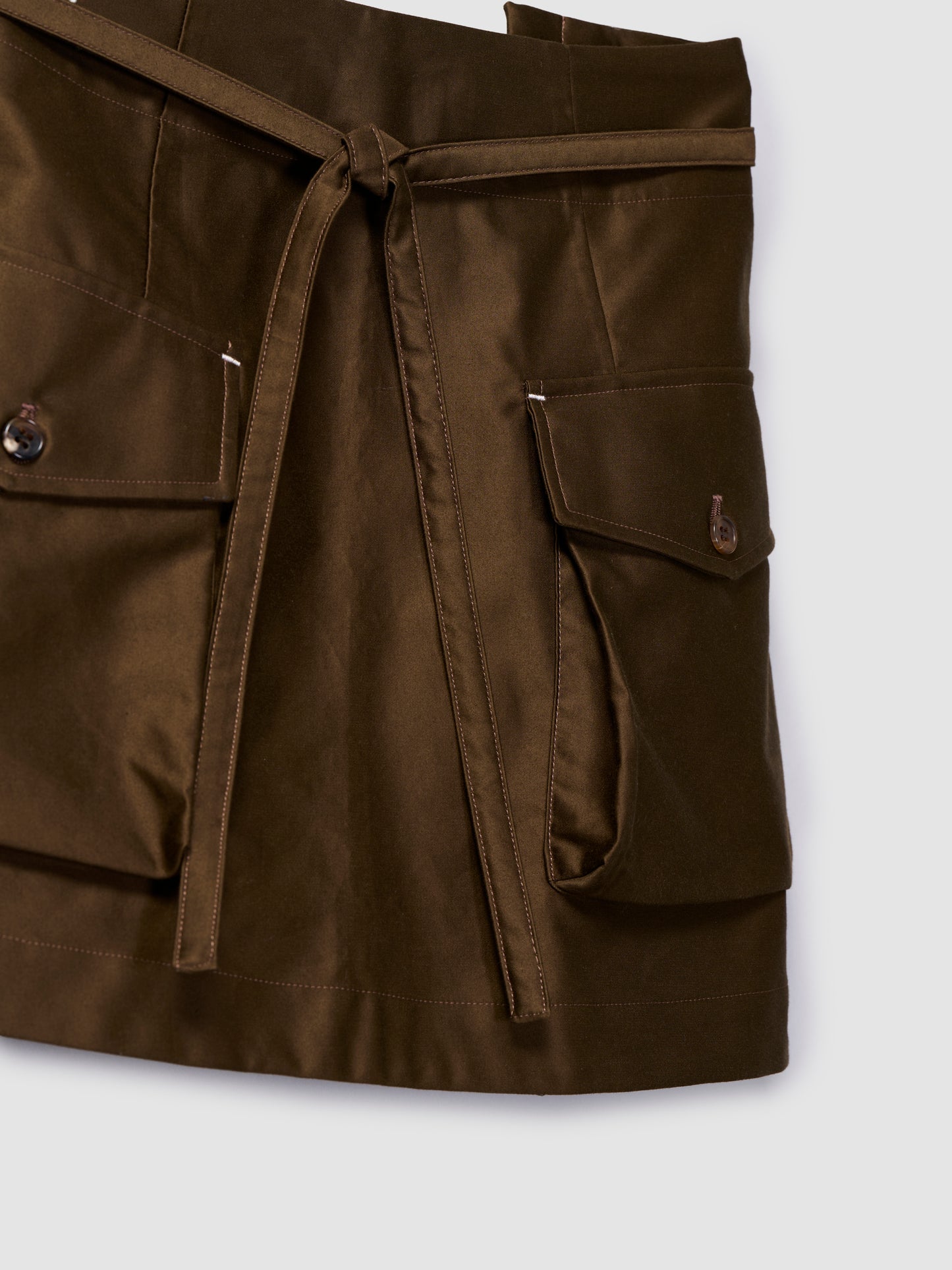OBI APRON/ BROWN SATEEN