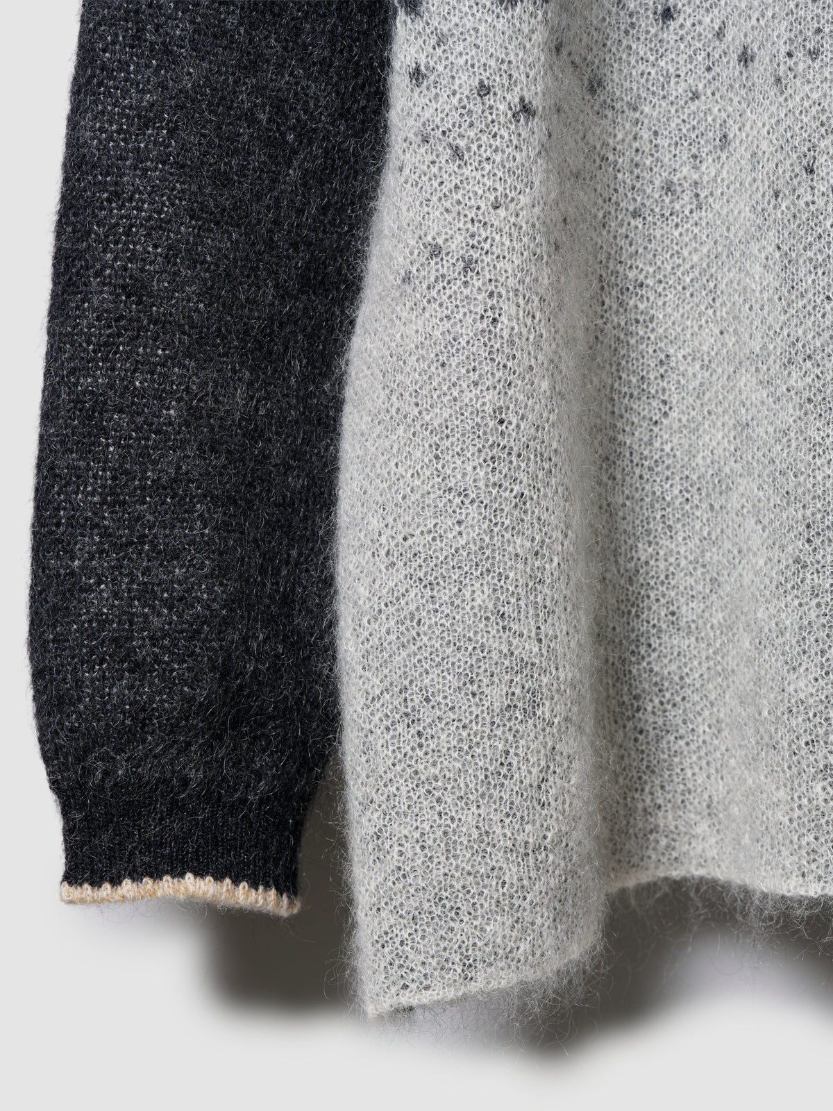 FLOWER FLAKE PULLOVER/ GREY x GREY